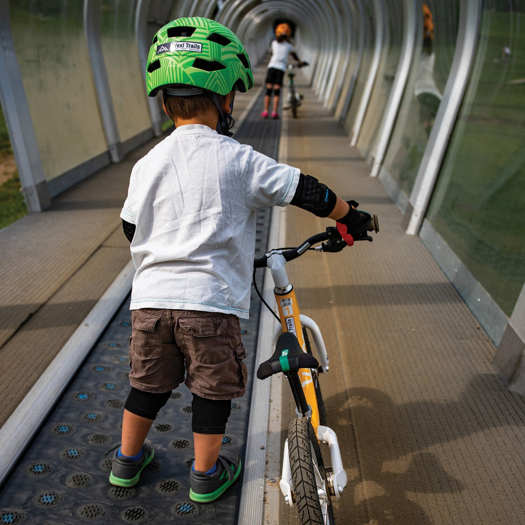 AMPLIFI Knee Sleeve Grom