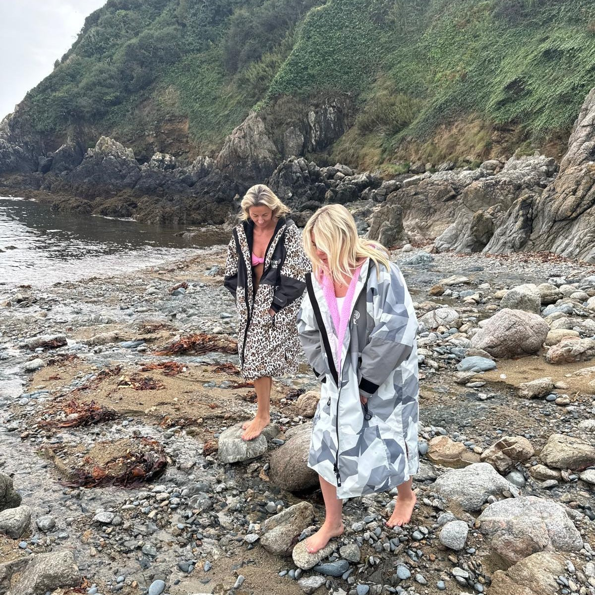 White Water Adults Hard Shell Robe - Arctic Camo/Pink